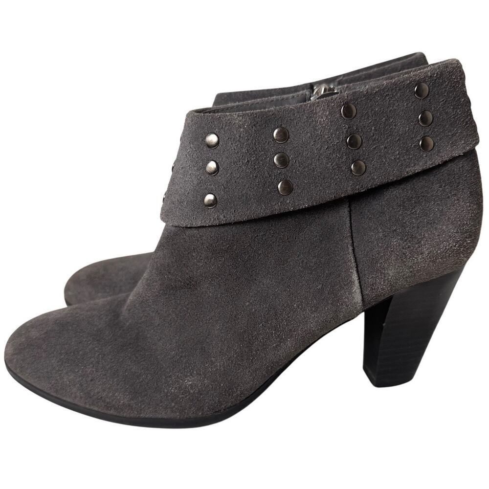 Connie Carmen Side Zip Ankle‎ Bootie Gray Suede Studded Heels Y2K 90s Sz. 8.5